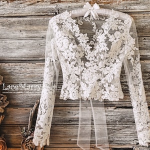 ERIKA #10 / Soft Bridal Crop Top with Long Sleeves, Boho Bridal Top, Plus Size Wedding Top, Wedding Separate, Wedding Lace Top