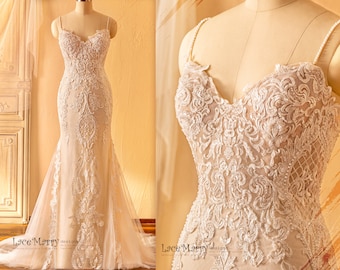 ARIA / Swirl Applique Wedding Dress: Fitted Lace, Sweetheart Neckline