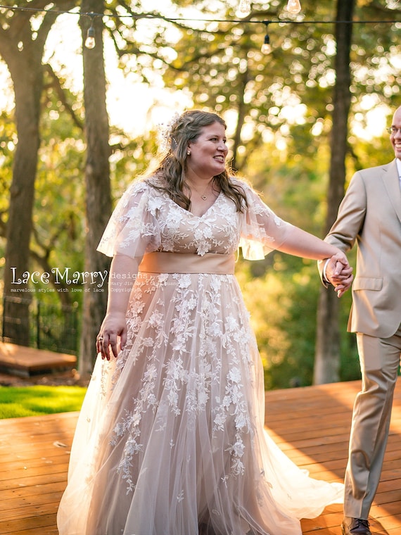 Boho Wedding Dress With Flutter Sleeves and Champagne Gold Underlay, Lace  Boho Wedding Dress With Sash, Bohemian Wedding Dress With Sleeves -   Canada