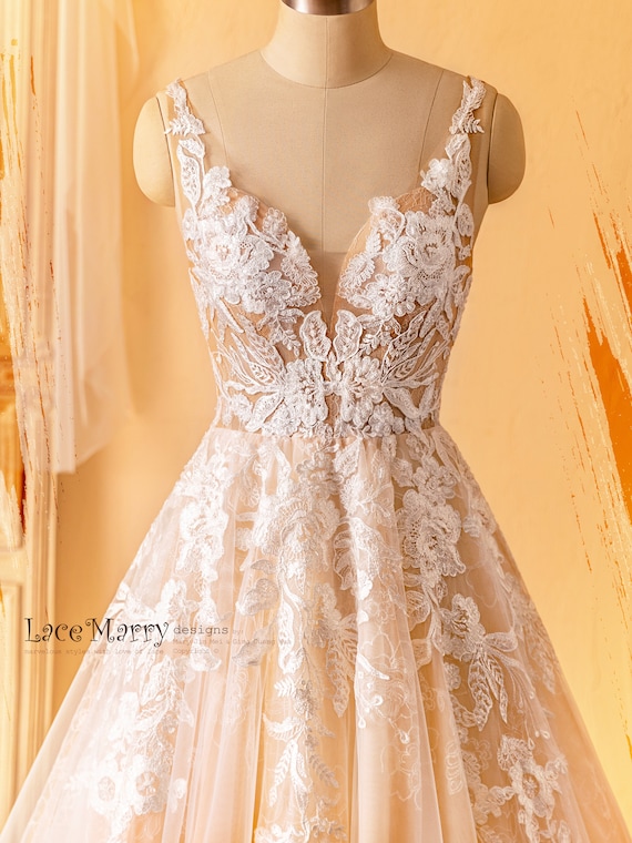 CELINE / Enchanting Lace Wedding Dress With Flower Embroidered