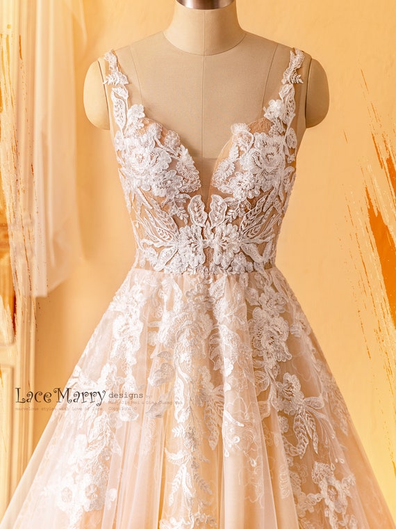 CELINE / Enchanting Lace Wedding Dress With Flower Embroidered