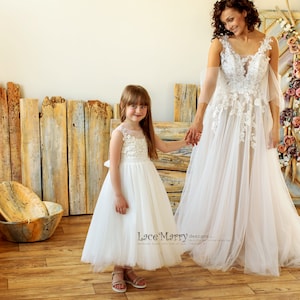 BETCY  / Junior Bridesmaid Dress with Ivory Flower Appliques, Ivory Flower Girl Dress, Knee Length Princess Tulle Skirt Girl Party Dress