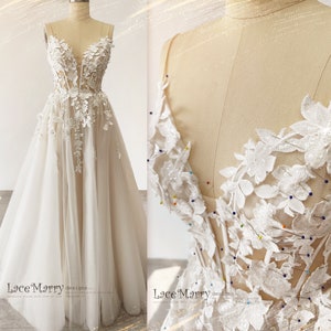 AXELLE / ボヘミアンAラインウェディングドレス：花柄アップリケ、プランジネック