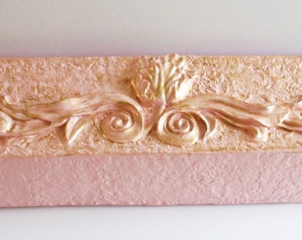 Pink and Gold Shelf Made of Heavy Resin, Floral Center, Decorative Shelves, Ornamental Shelf, Victorian Decor, French Decor, Floating Shelf