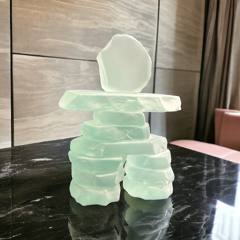 Glass Inukshuk 4.5
