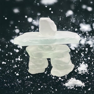 3.5 Frosted Glass Inukshuk