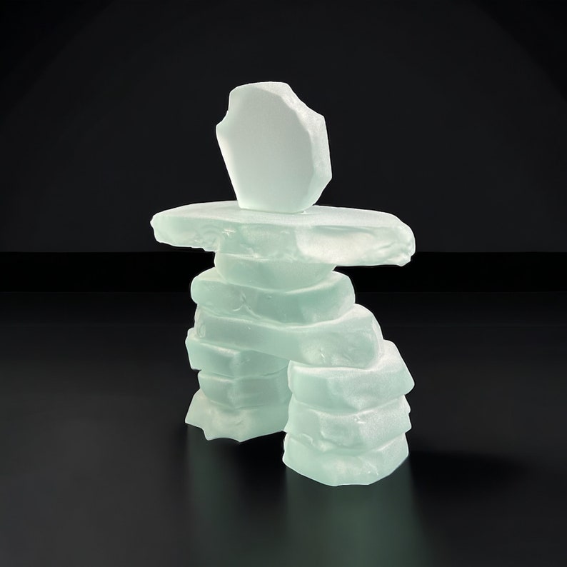 Glass Inukshuk 4.5