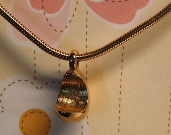 Contemporary Tear Drop Pendant by Amway Artistry