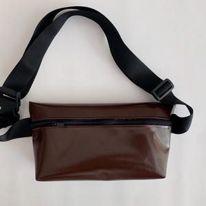 Hip Bag, Bauchtasche, Crossbody aus LKW Plane, braun
