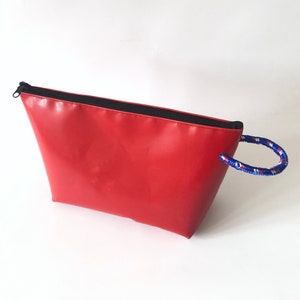 Kulturtasche zum Aufhängen , Lunchbag aus LKW Plane, maritim,Wetbag