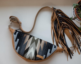 Bolso bandolera holgado de lana Pendleton de Tumalo Ridge con correa de flecos, bolso Moon Bag, riñonera, bolso cruzado