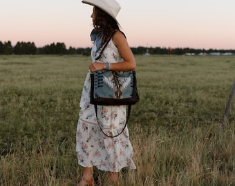 Bolso bandolera holgado de piel con base de cuero: Pendleton Wool & Fringe Hobo