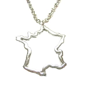 Collar con colgante de contorno de mapa de Francia en tono plateado