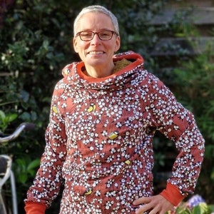 bequemer Hoodie mit Vogelmotiv, rot rost mit Herbstmotiv,