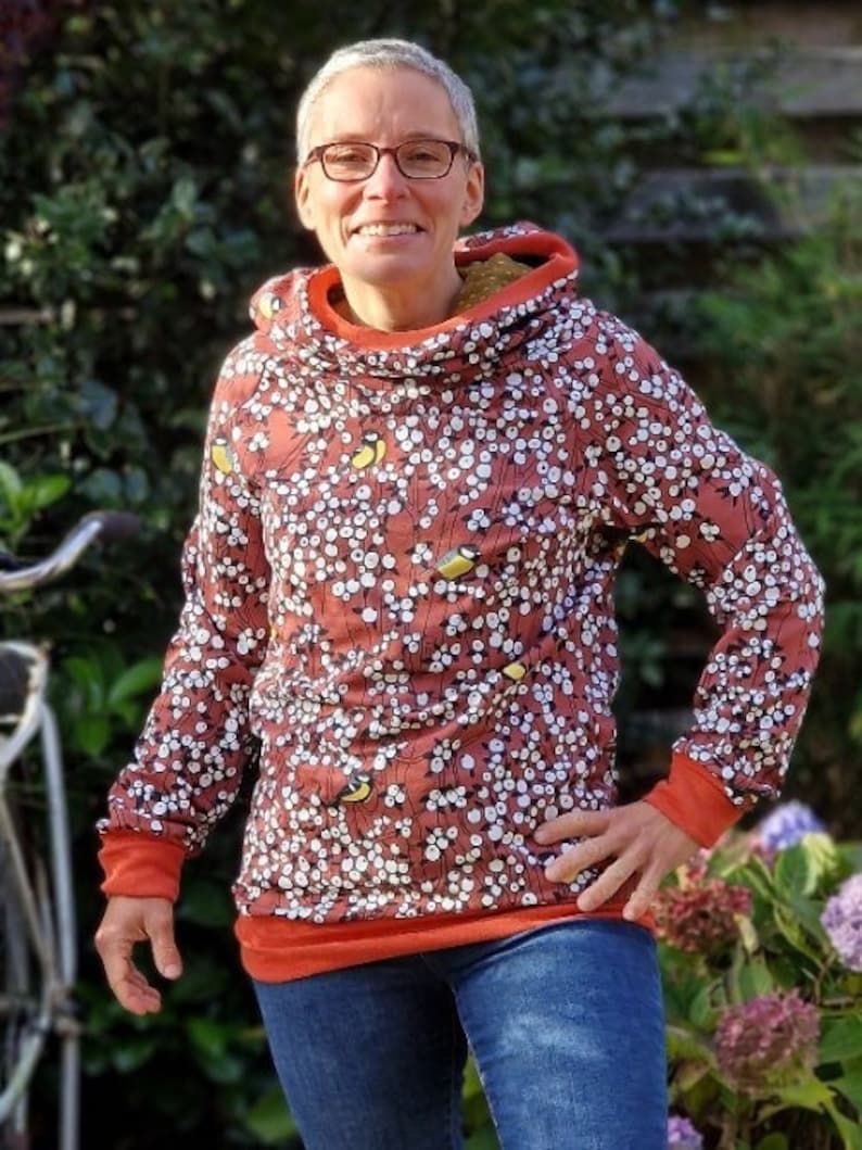 bequemer Hoodie mit Vogelmotiv, rot rost mit Herbstmotiv,