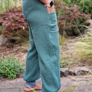Musselinhose Damen luftige Hose aus Musselin PumpHose smaragd grün Sommerhose weite hose culotte Damen Größe 34 bis 46 Bild 3