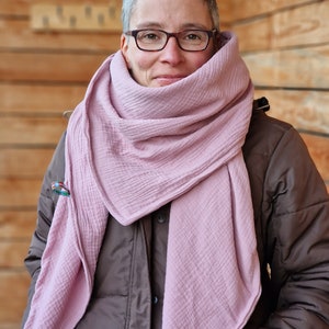 Muslin cloth XXL scarf ladies scarf old pink ladies scarf made of muslin, triangular scarf for women, accessories, autumn, winter scarf cuddly