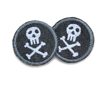 2 Mini Piraten Totenkopf Flicken zum aufbügeln, 4cm, Hosenflicken Aufnäher zum aufbügeln