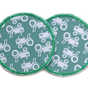 Set 2 Traktor grün Bügelflicken, 7 cm, Trecker Hosenflicken Flicken zum aufbügeln für Kinder Bild 1