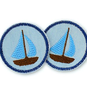 2 mini strijkpatches met zeilbootjes, 4 cm, geborduurd schip, jeanspatches, nautische patches