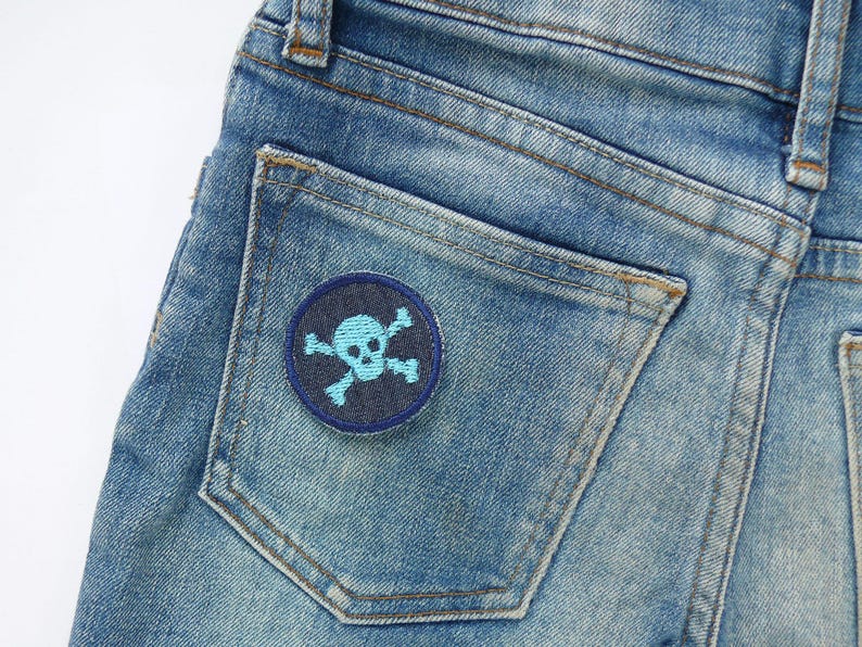 6 mini skull patches 4 cm – embroidered iron-on patches in a set – pirate jeans patches for children and adults image 5
