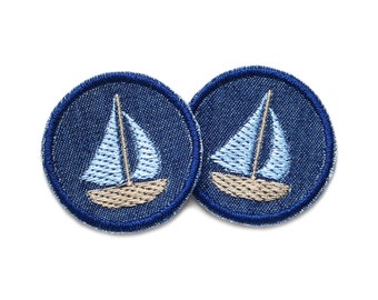 2 Segelboot Aufnäher zum aufbügeln, 4 cm, gesticktes Schiff Jeansflicken, maritime Mini Flicken