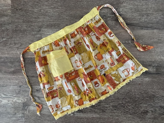 Vintage apron, Short retro apron, apron with fringe, Happy Days