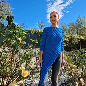 Hand knitted assimetric long blouse