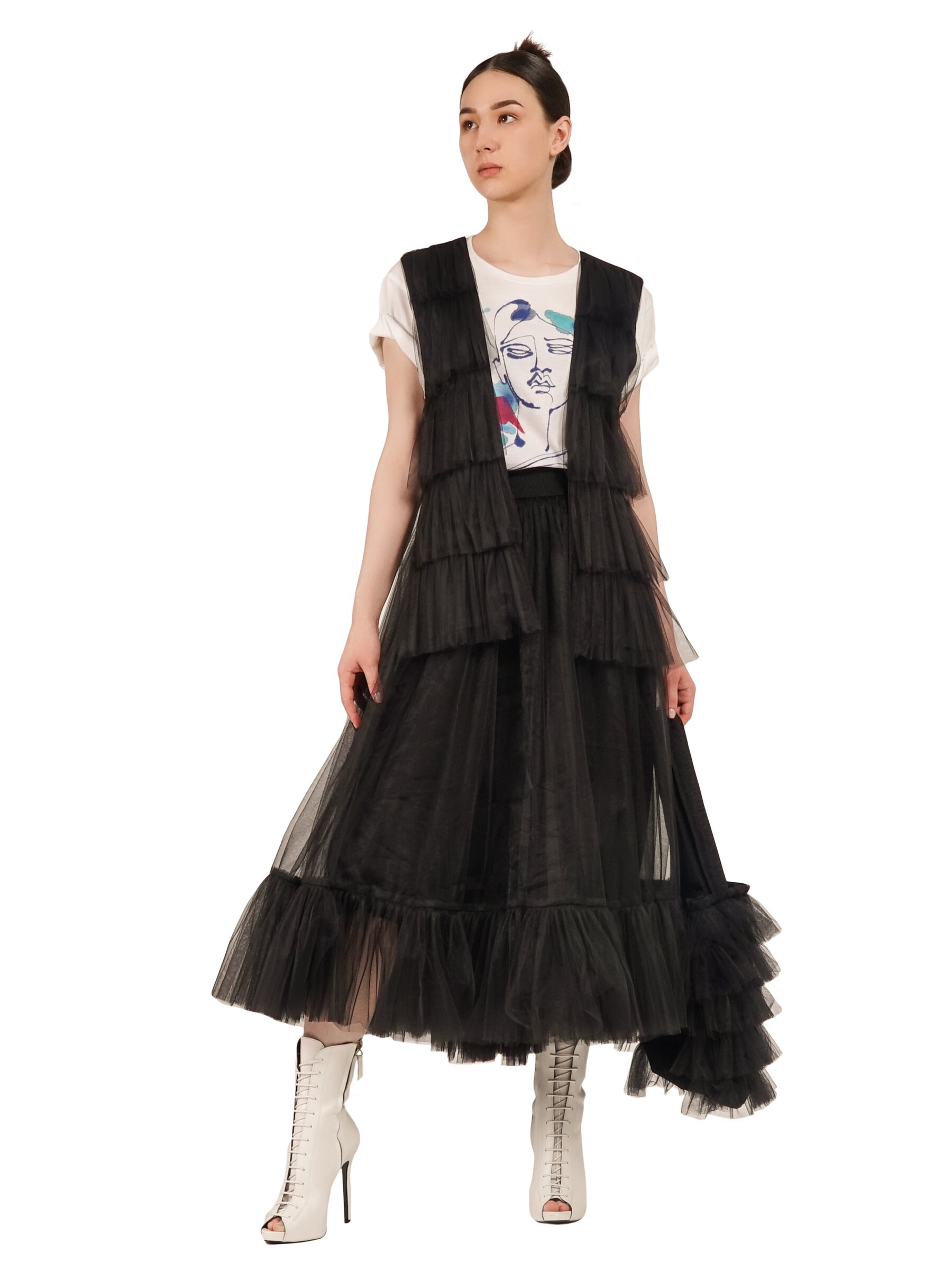 Image of Set. Black Tulle Skirt & Ruffled Handbag Short Vest