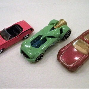 Lot de 25 jouets de voitures anciennes années 1980, 1990, 2000. Hot  wheels., Mattel, Maisto. Camarades. Fabriqué en Thaïlande, Malaisie. -   France