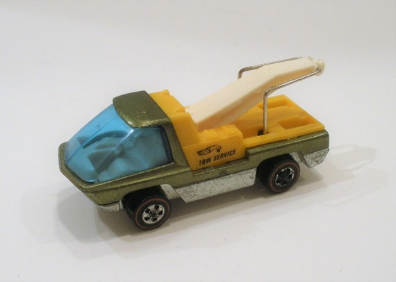 hot wheels tow truck
