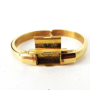 18k Solid Gold Watch Case / Woman's Watch Case / Weighs 19 Grams / No Watch Movement / New Old Stock / Original & Guaranteed /