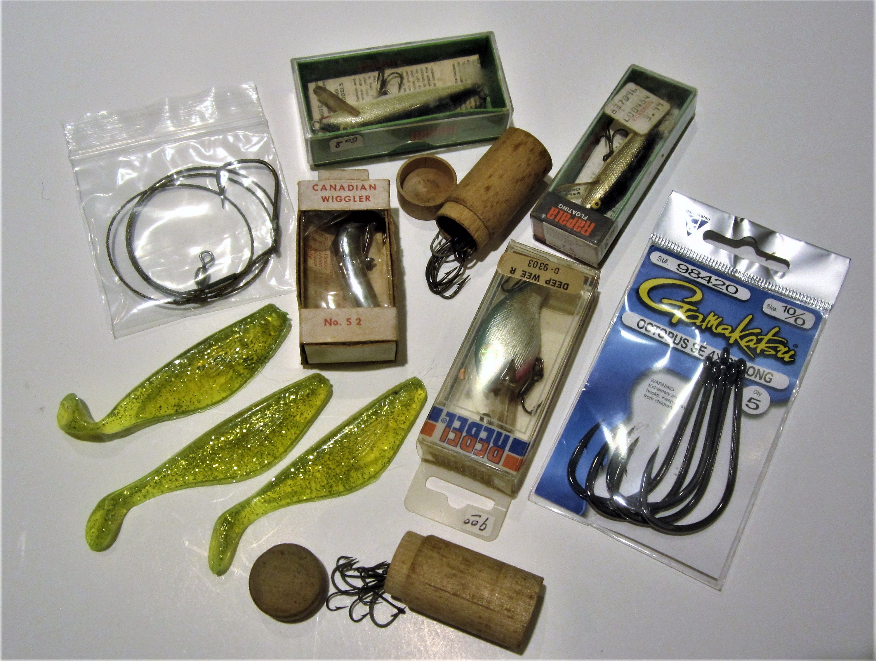 Lot of Fishing Items / New Old Stock / Lures in Boxes / Rigs & Hooks  Packaged / Rubber Lures / Wooden Tubes and Hooks / Great Gift Items / -   Canada