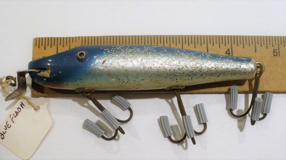 Vintage Pikie Lure / by Creek Chub Bait Co / 700 Series Wood / Freshwater  Lure / Rare Blue Flash Color / All Original / Very Collectible -  Canada