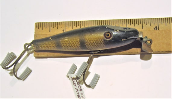 Vintage Baby Pikie Minnow / by Creek Chub / 900 Issue 1921 / Glass Eyes  Wooden Lure / All Original 3 1/4 Lure / Collectible / Gift Item -   Canada