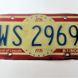 Vintage License Plate / Dated 1976 Illinois Plate / Bicentennial  200 Year Plate / All Original / Collectible / Gift Item