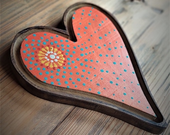 Corazon madera laurel Pintado a mano. Detente. Proteccion
