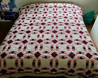 Wedding ring deals quilts for sale