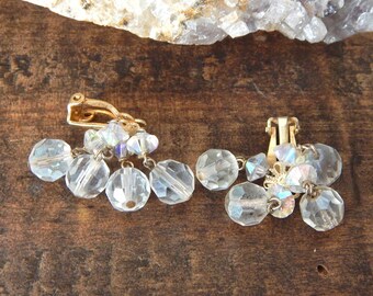 Vintage 60s Lewis Segal California Clear Plastic Iridescent Bead Simple Dainty Cluster Dangle Clip On Earrings