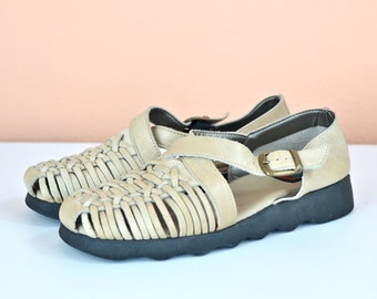 Women's Vintage 80s 90s Beige Braided Leather Closed Toe Huaraches Sandals by Aerosoles // Size 7.5 - 8