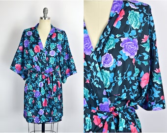 Women&#39;s Vintage 70s S/M Stretchy Polyester Black Jewel Tone Rose Print Short Tie Waist Kimono Dressing Robe