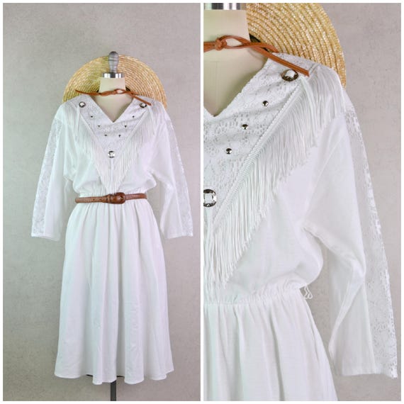 Women's Vintage 80s White Southwestern Cowgirl Fringe Lace Concho Rhinestone Jersey Knit A-Line Dress with Pockets by Sassa // Size S/M