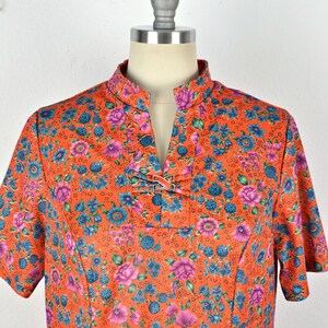 Women's Vintage 60s 70s Montgomery Ward Bright Orange Purple Blue Floral Drop Waist Short Sleeve Dress with Pockets // Size M image 6