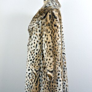 Women's Vintage 60s 70s Sears Tissavel France Pile 100% Acrylic Leopard Fuzzy Faux Fur Dress Swing Coat w/ Peach Satin Lining // Size S M image 5