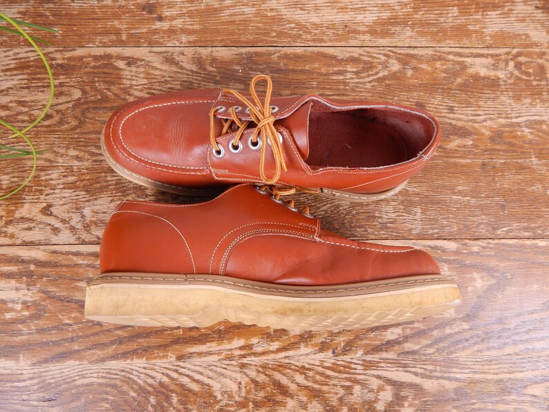 Men/'s Vintage 70s Cognac Brown Leather Toughlite Rajah Crepe Gum Sole Lace Up Derby Boat Top Stitched Oxford Moccasin Shoes Size 10.5 10