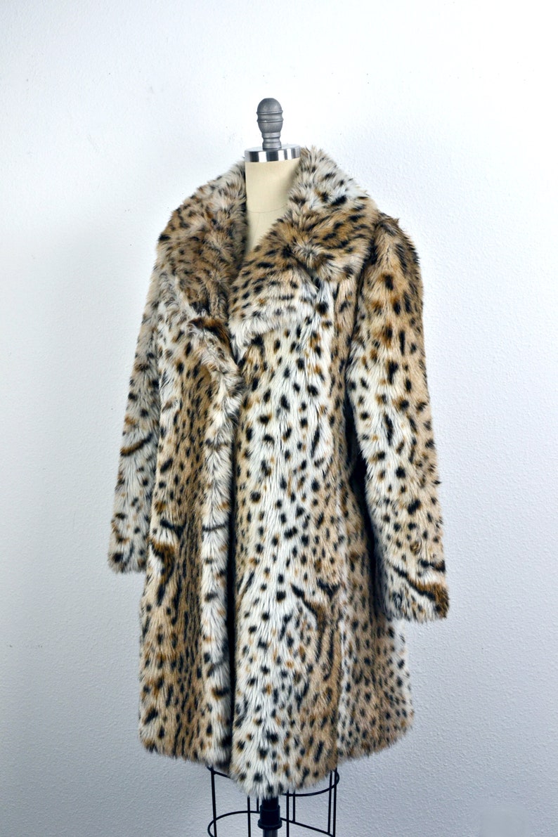 Women's Vintage 60s 70s Sears Tissavel France Pile 100% Acrylic Leopard Fuzzy Faux Fur Dress Swing Coat w/ Peach Satin Lining // Size S M image 3