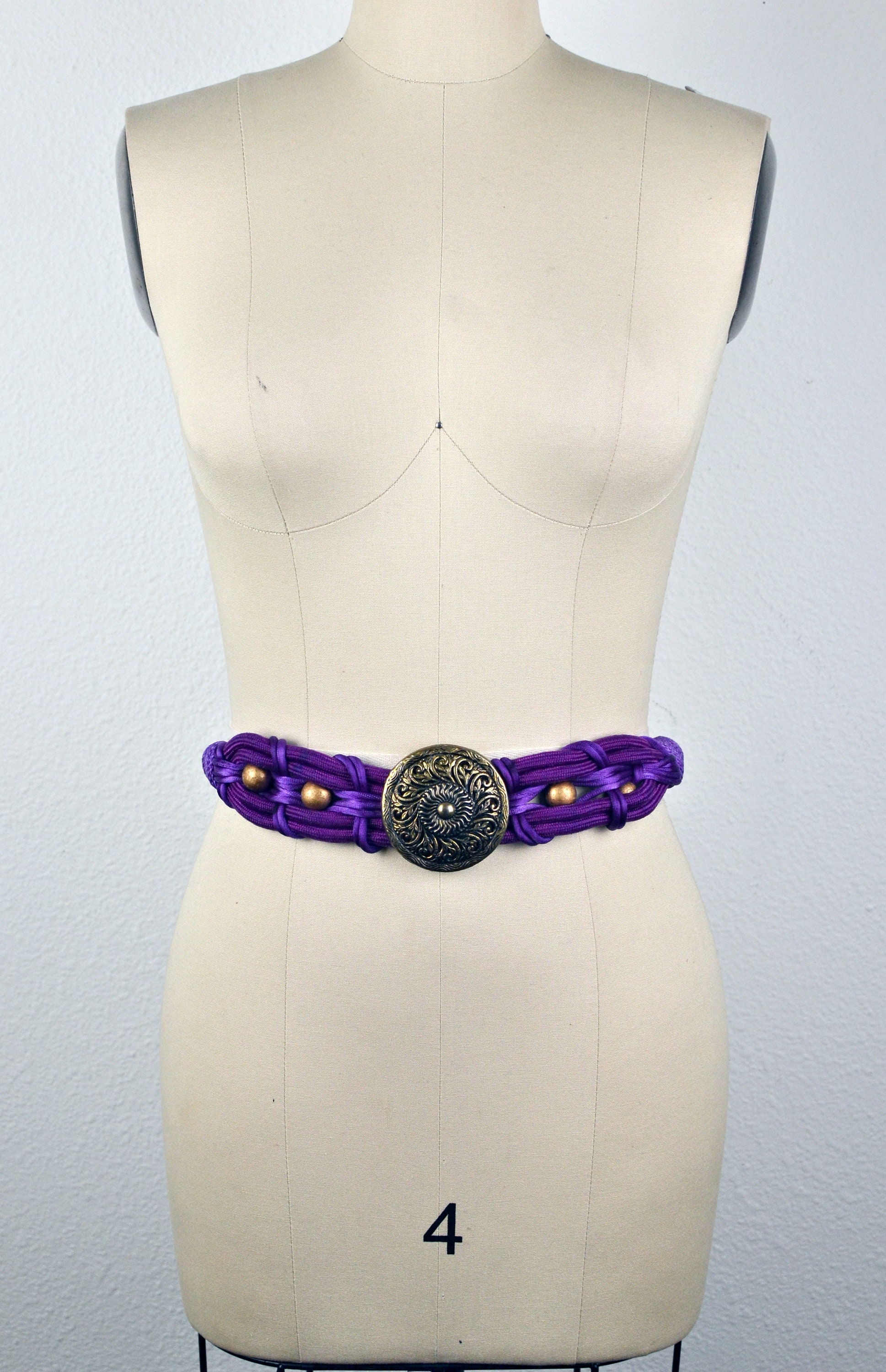 Women display picture 3