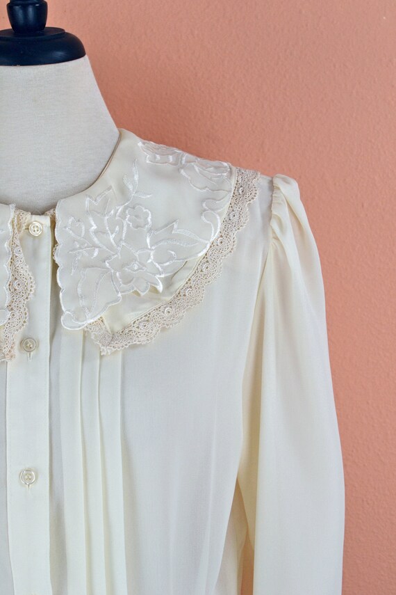 Women's Vintage 90s Cream Sheer Chiffon Lace Trim… - image 6