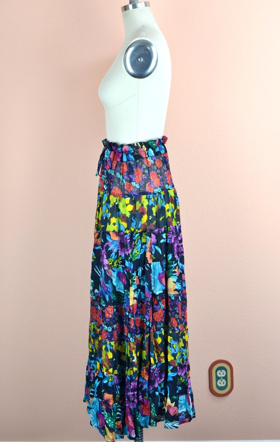 Women's Vintage 90s Bright Floral Sheer Paper-Thi… - image 4