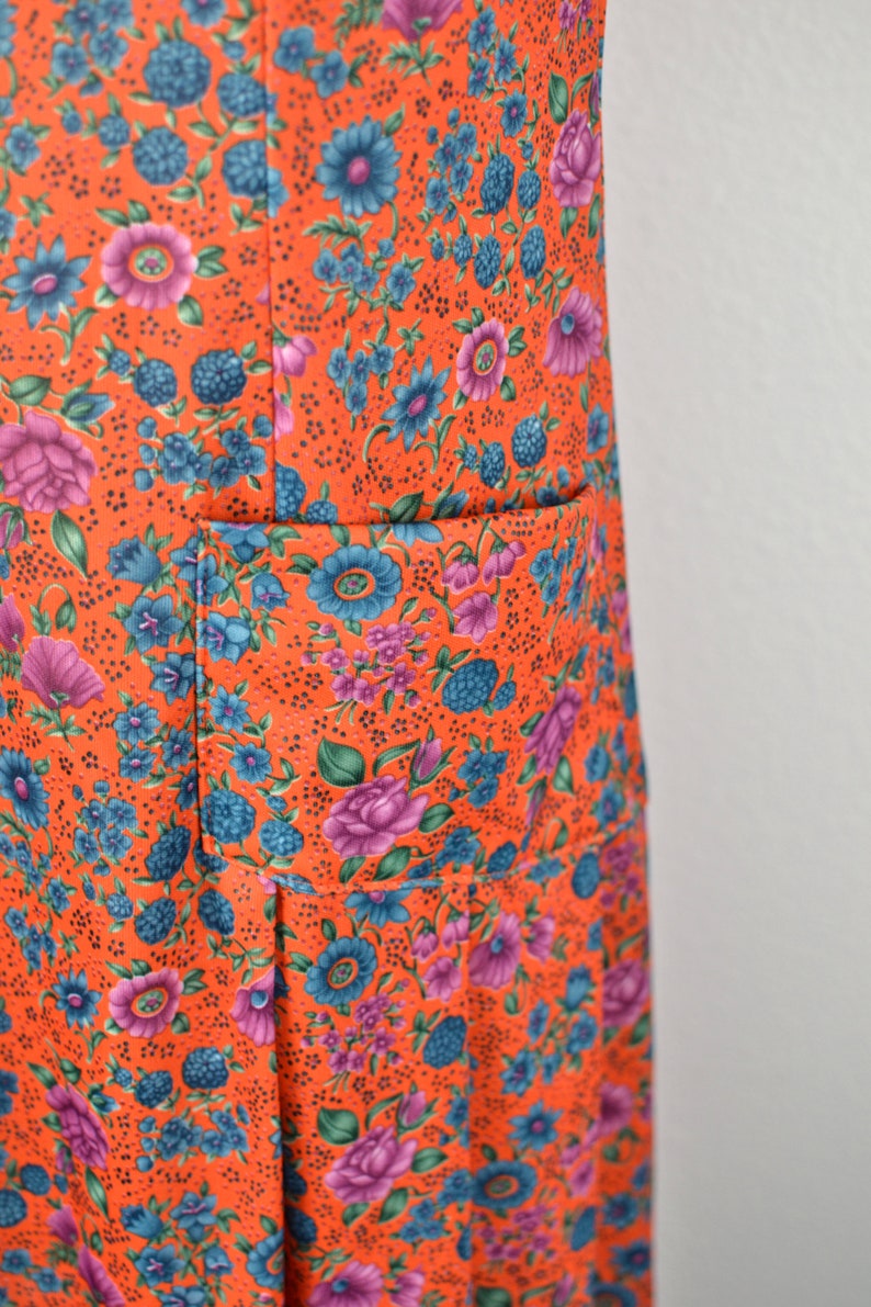 Women's Vintage 60s 70s Montgomery Ward Bright Orange Purple Blue Floral Drop Waist Short Sleeve Dress with Pockets // Size M image 9